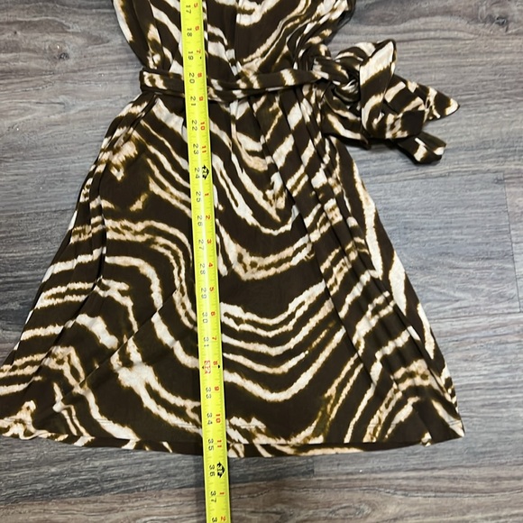 Jones New York brown wrap dress/PL / belt - Picture 4 of 6